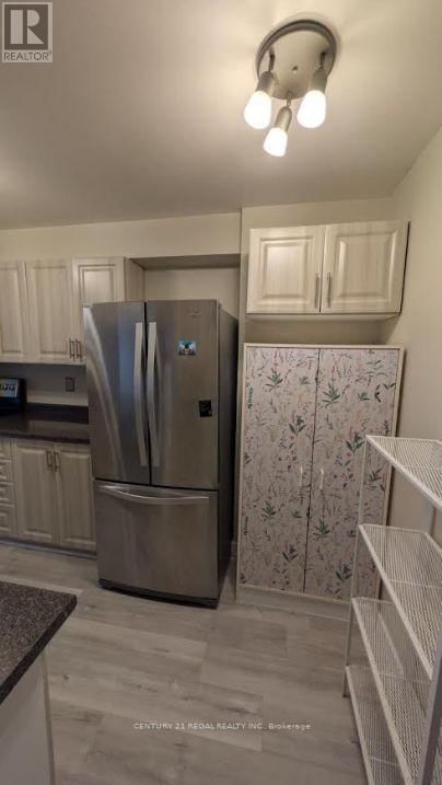 1112 - 4185 SHIPP DRIVE Image 12