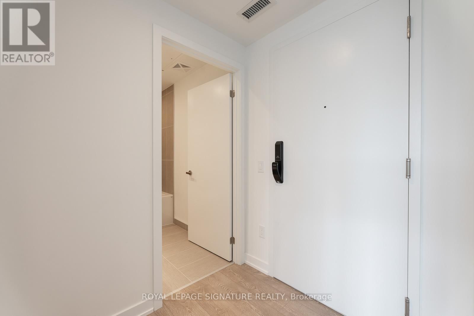 916 - 28 ANN STREET Image 2