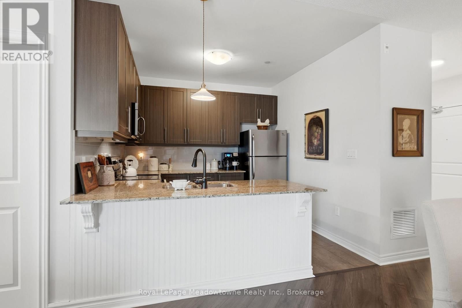 109 - 33 WHITMER STREET Image 13