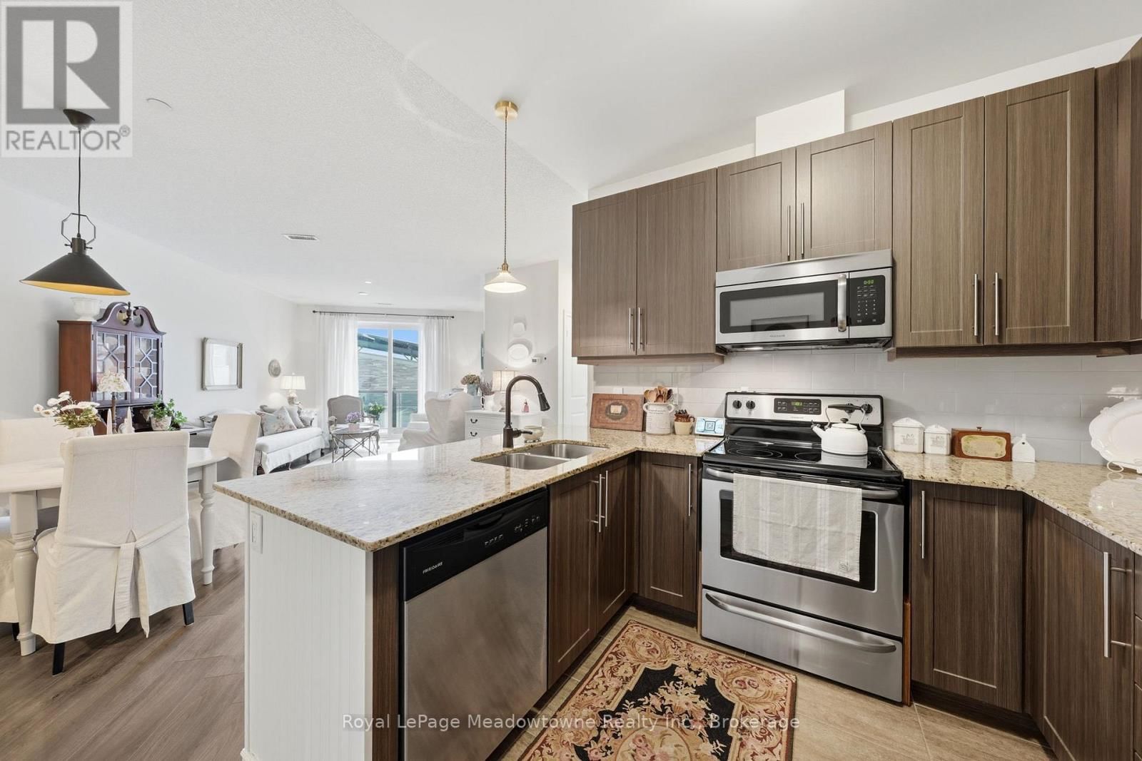 109 - 33 WHITMER STREET Image 18