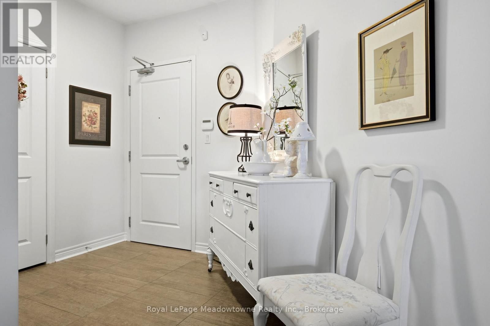 109 - 33 WHITMER STREET Image 3