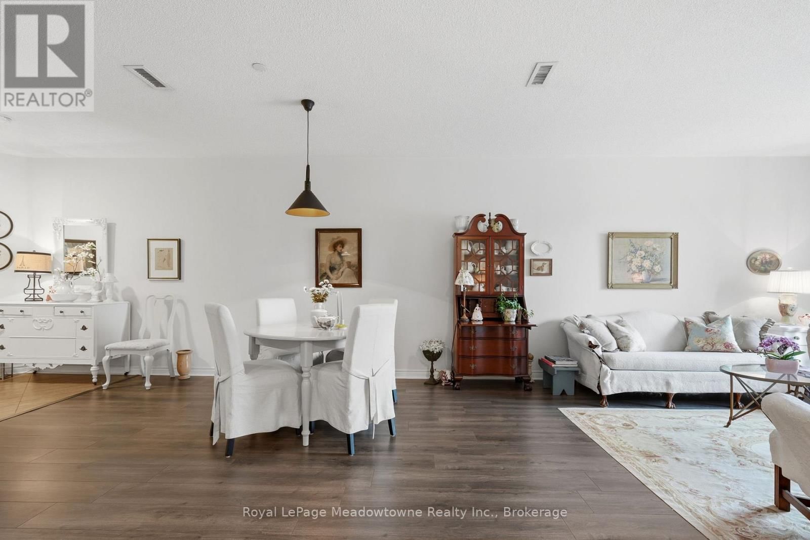 109 - 33 WHITMER STREET Image 6