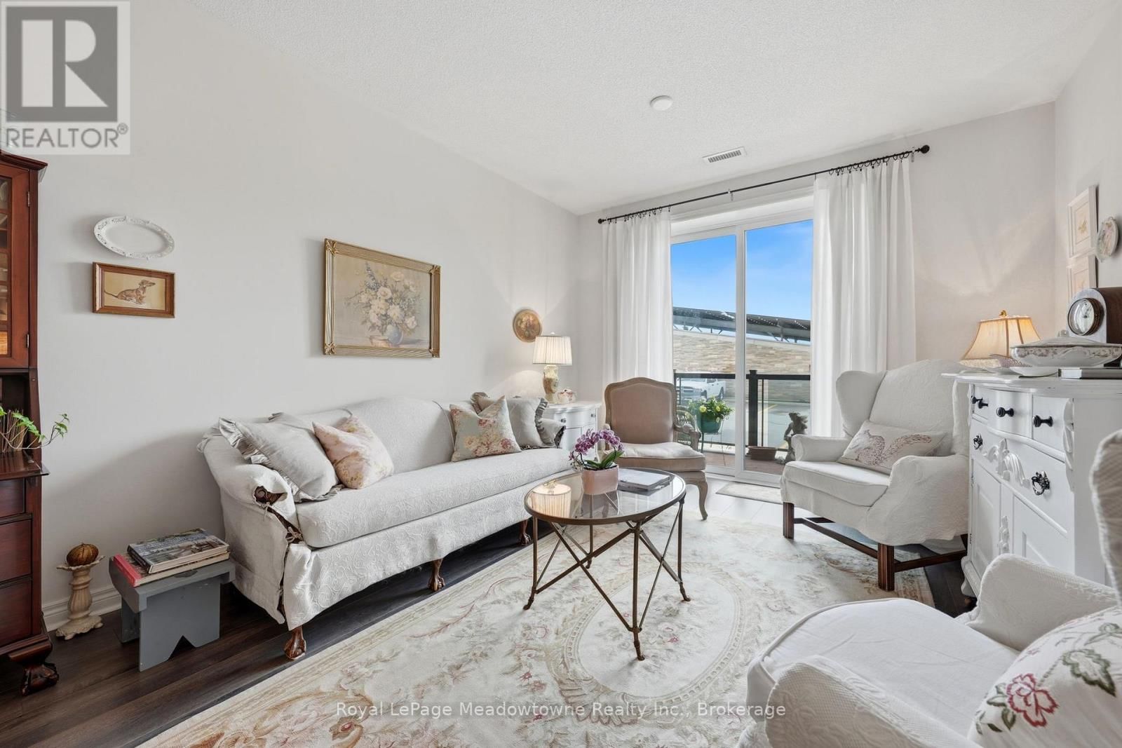 109 - 33 WHITMER STREET Image 8