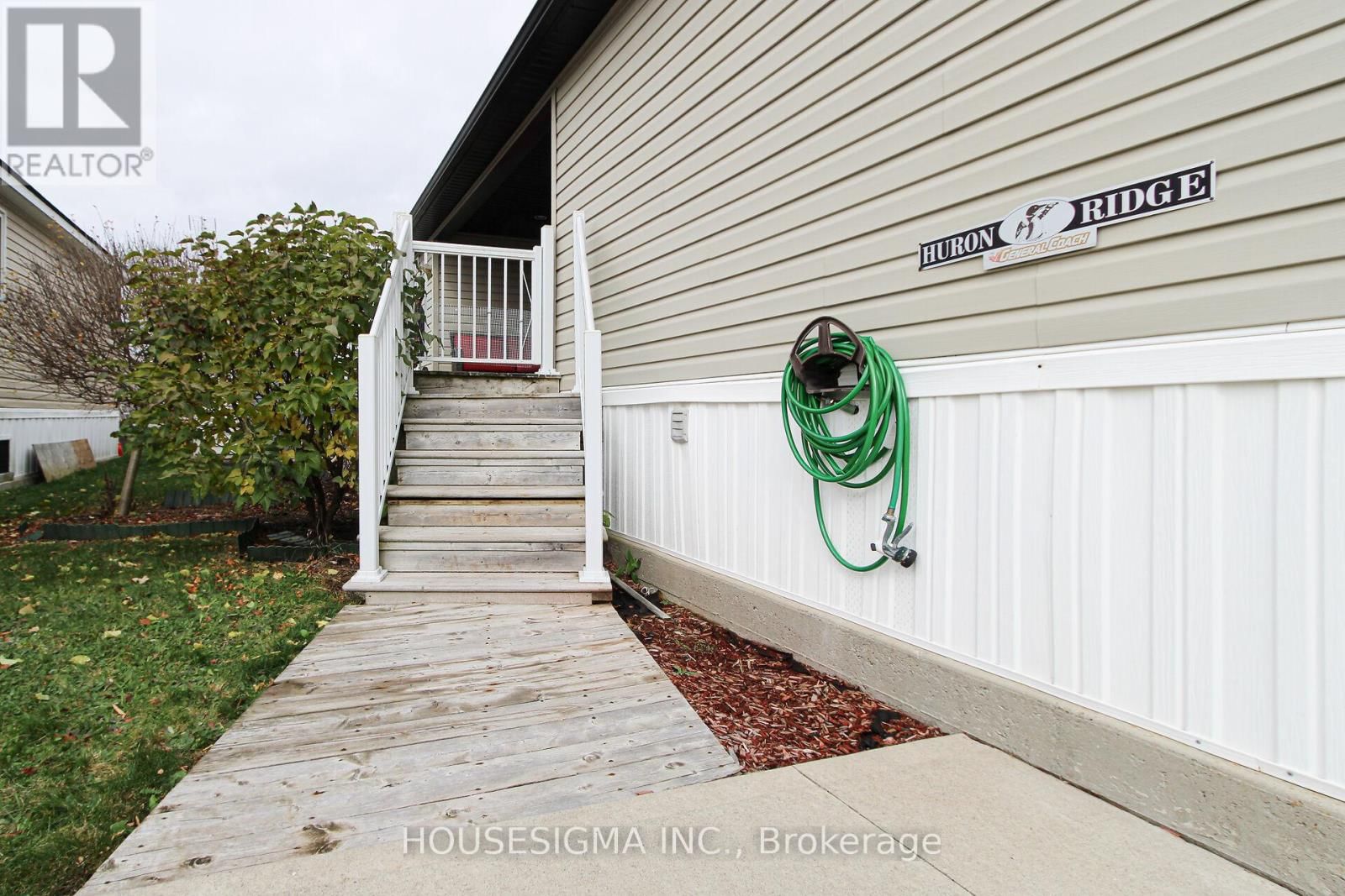 4449 MILBUROUGH - 5 TAMARAC LINE Image 3