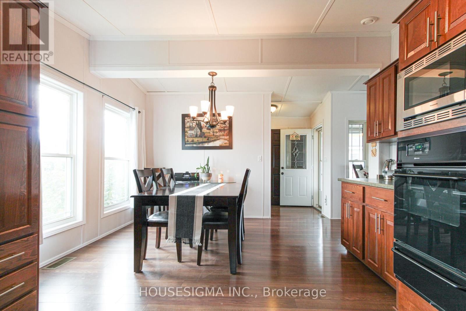 4449 MILBUROUGH - 5 TAMARAC LINE Image 9