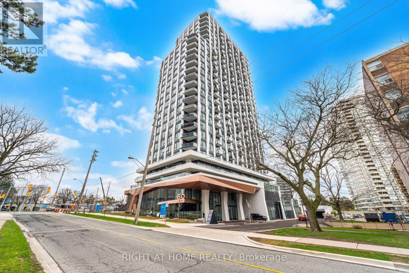 2101 - 60 CENTRAL PARK ROADWAY Image 2