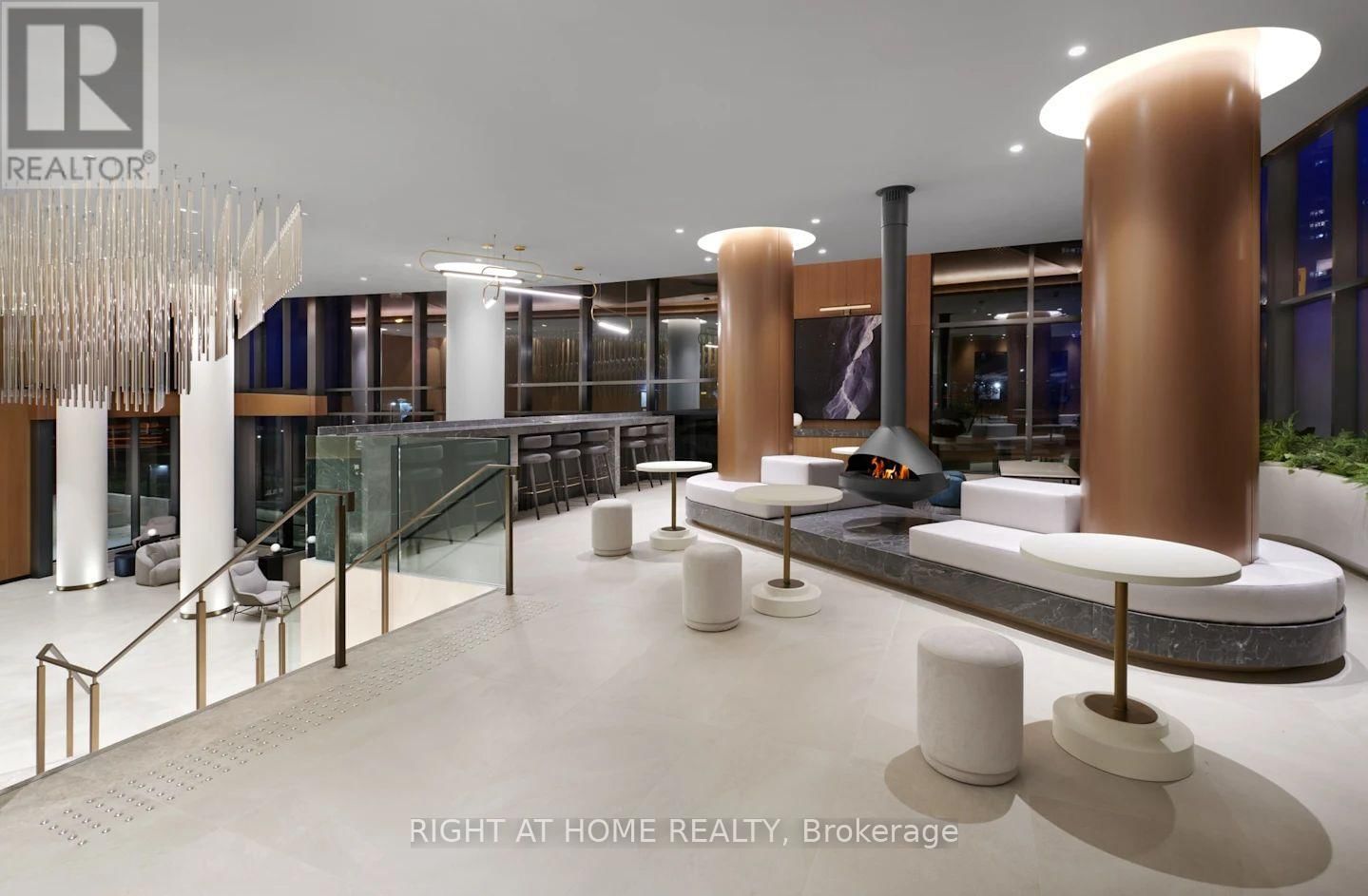 2101 - 60 CENTRAL PARK ROADWAY Image 6