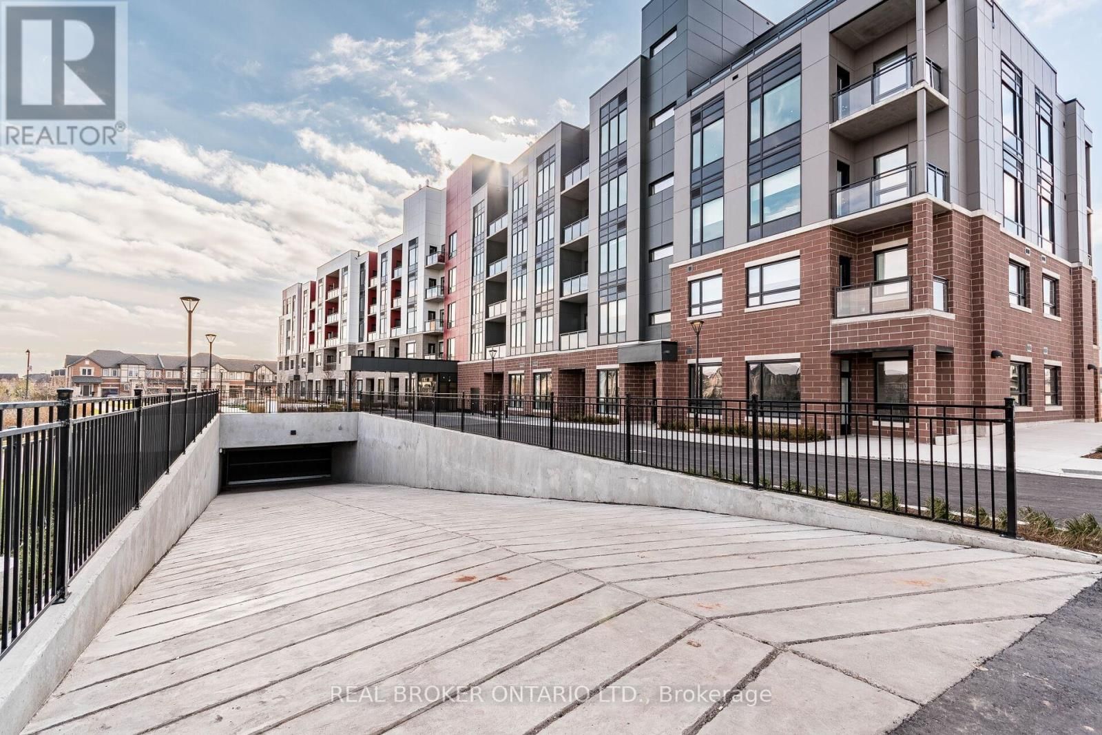 412 - 3265 CARDING MILL TRAIL Image 16