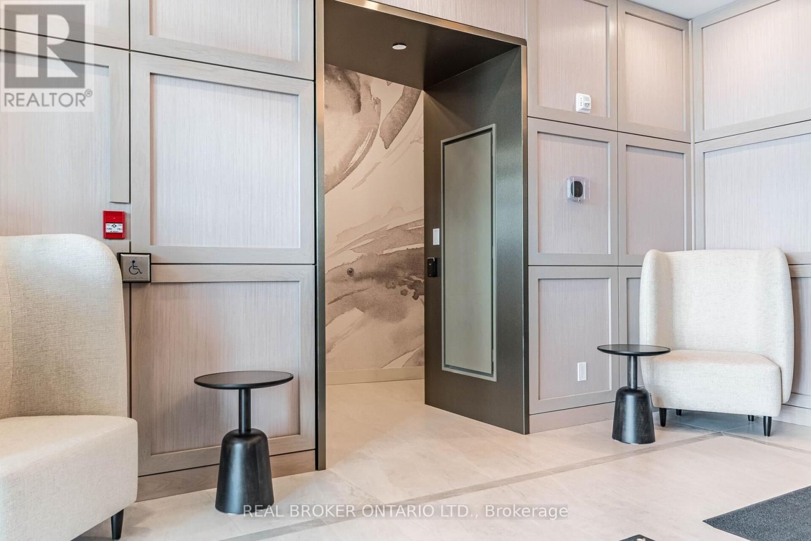 412 - 3265 CARDING MILL TRAIL Image 21