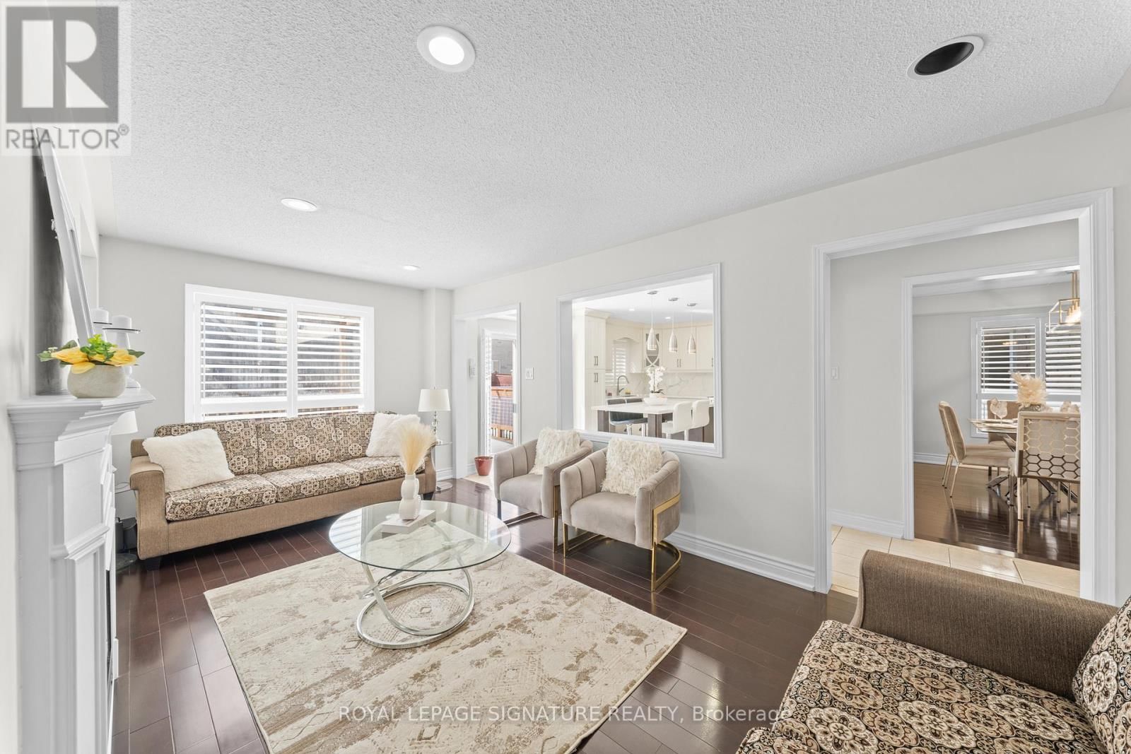 Main/Upper - 16 NEWARK WAY Image 15