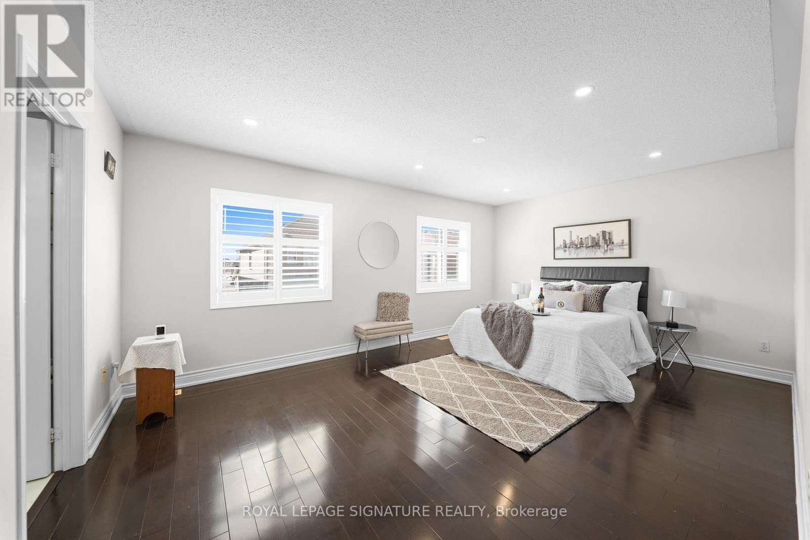 Main/Upper - 16 NEWARK WAY Image 17