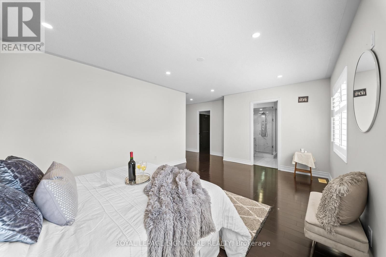 Main/Upper - 16 NEWARK WAY Image 18