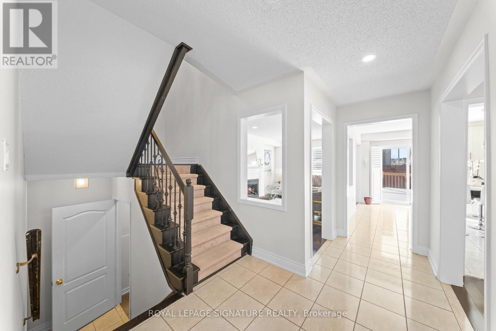 Main/Upper - 16 NEWARK WAY Image 9