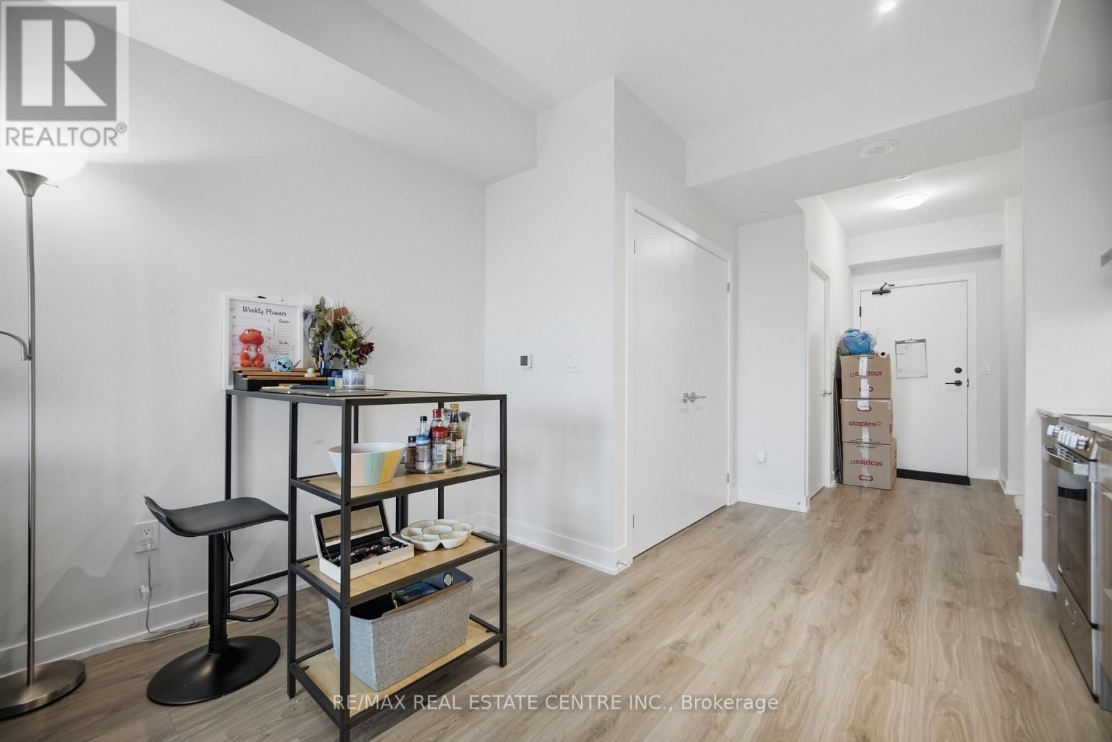 4905 - 430 SQUARE ONE DRIVE Image 12