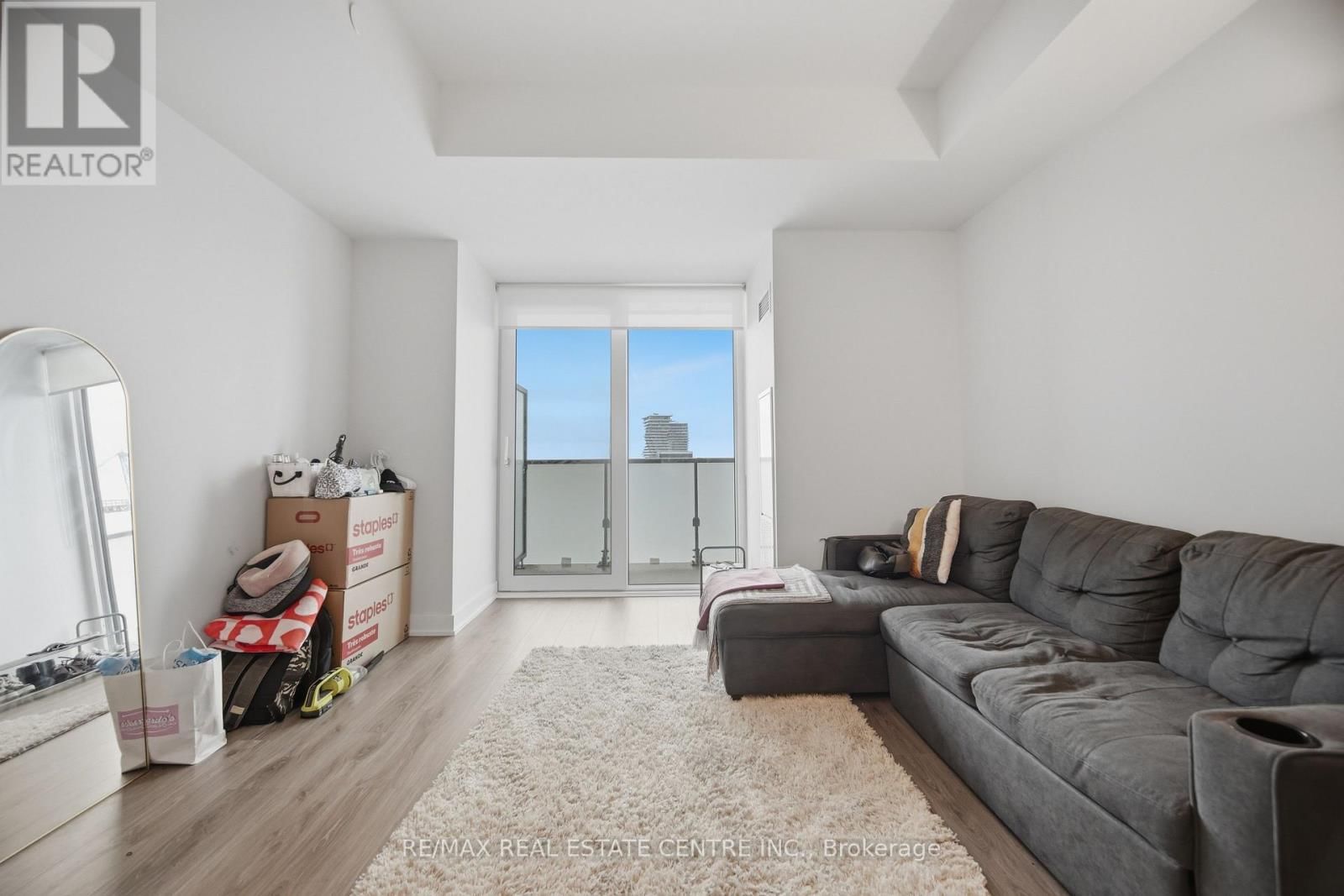 4905 - 430 SQUARE ONE DRIVE Image 13