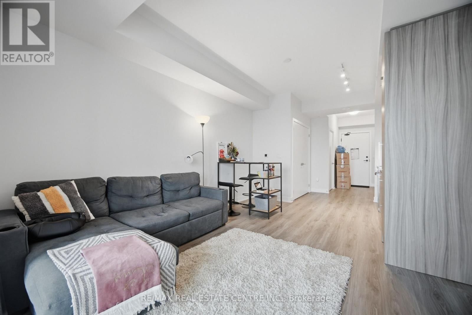 4905 - 430 SQUARE ONE DRIVE Image 16