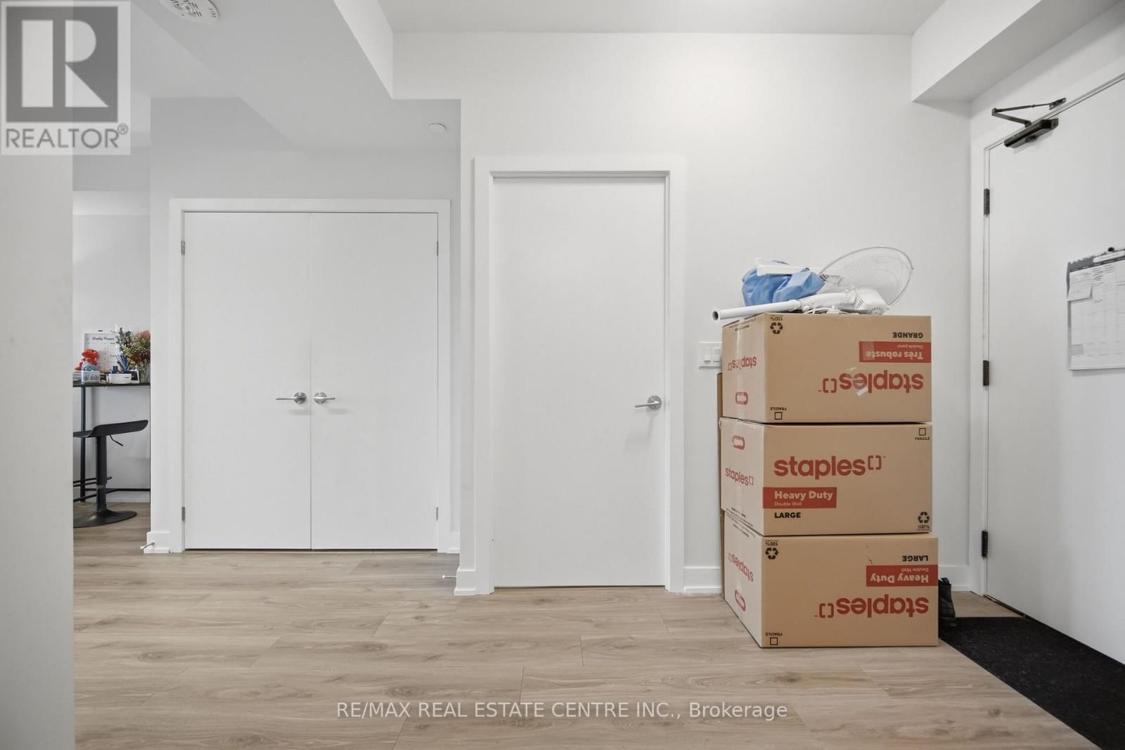 4905 - 430 SQUARE ONE DRIVE Image 20