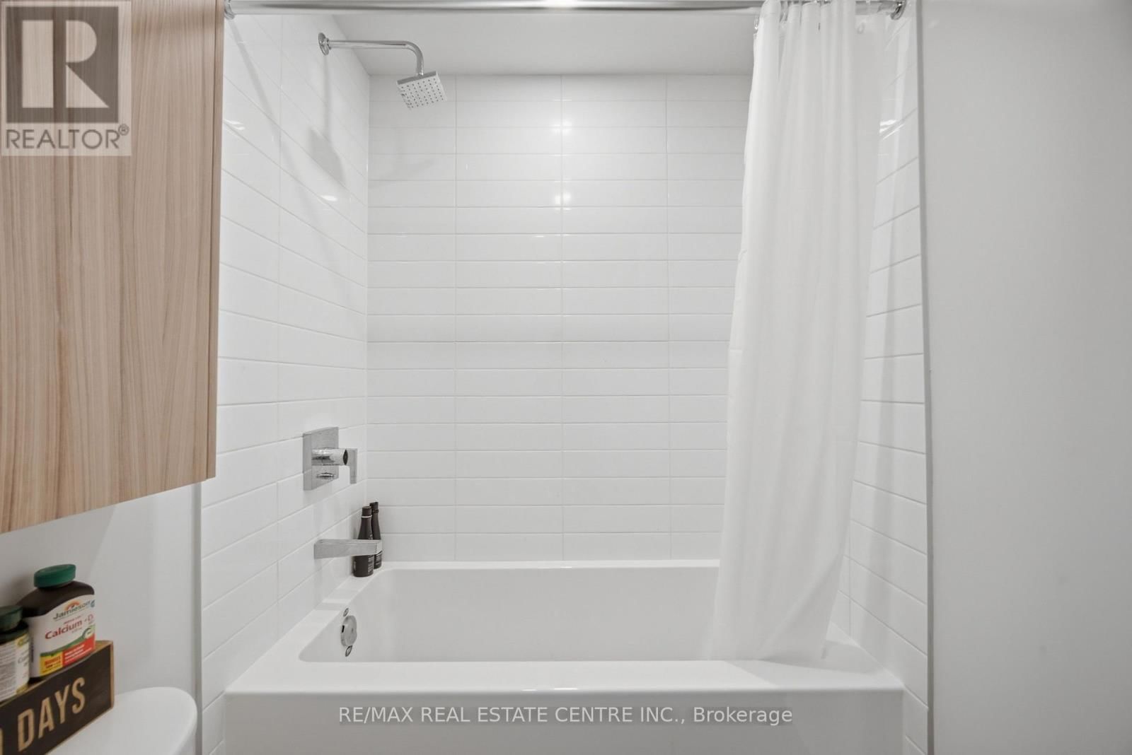 4905 - 430 SQUARE ONE DRIVE Image 22