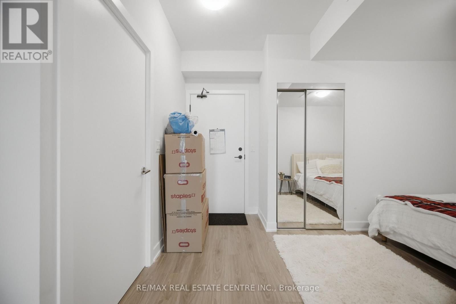 4905 - 430 SQUARE ONE DRIVE Image 5