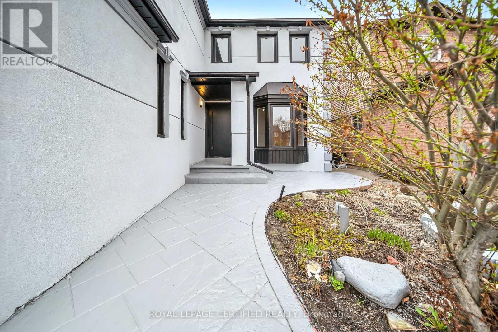 6062 PRAIRIE CIRCLE Image 2