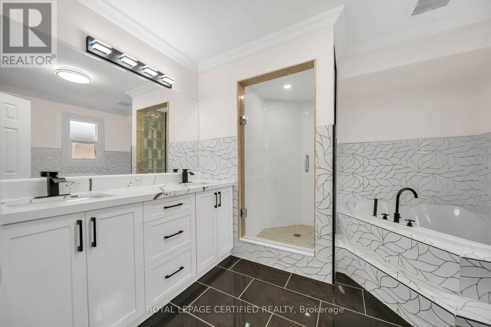 6062 PRAIRIE CIRCLE Image 21