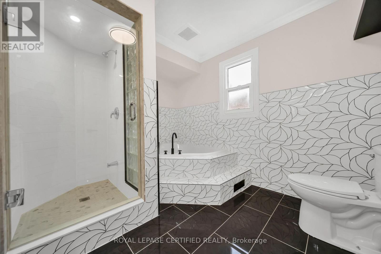 6062 PRAIRIE CIRCLE Image 22