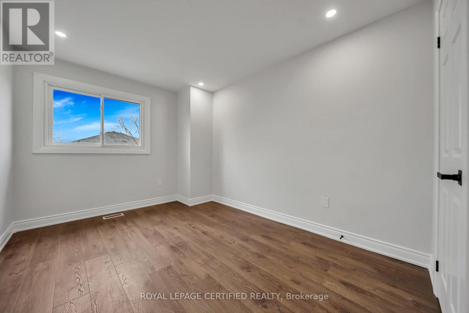 6062 PRAIRIE CIRCLE Image 27