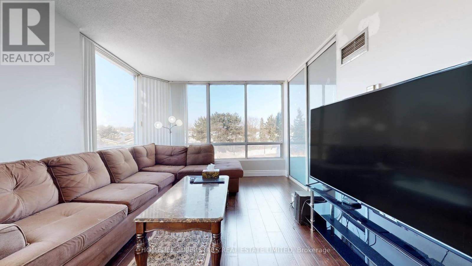 #301 - 26 HANOVER ROAD Image 13