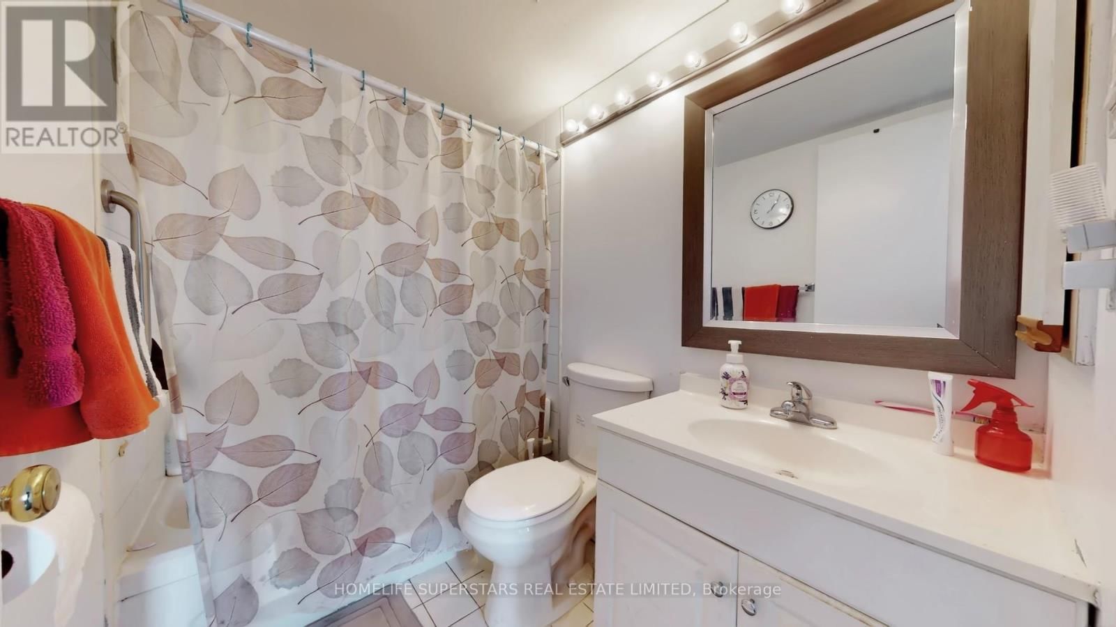 #301 - 26 HANOVER ROAD Image 26