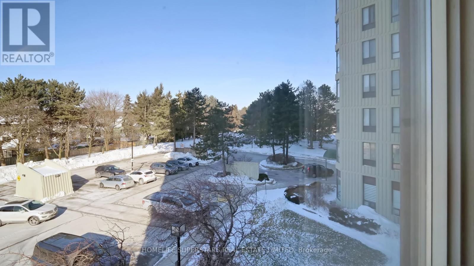 #301 - 26 HANOVER ROAD Image 40