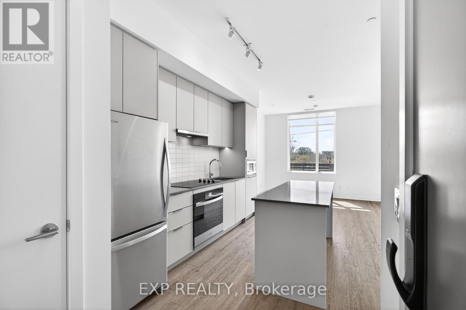 B108 - 3071 TRAFALGAR ROAD Image 11