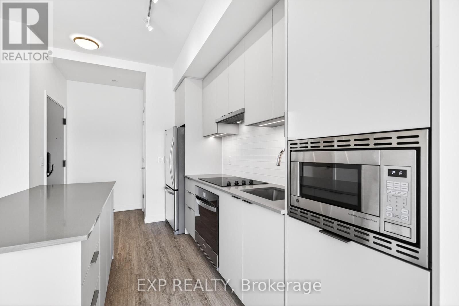 B108 - 3071 TRAFALGAR ROAD Image 16