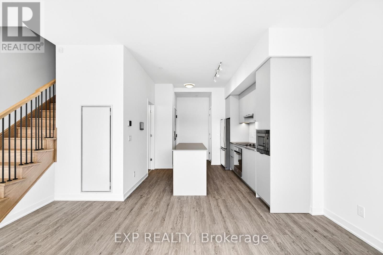 B108 - 3071 TRAFALGAR ROAD Image 19