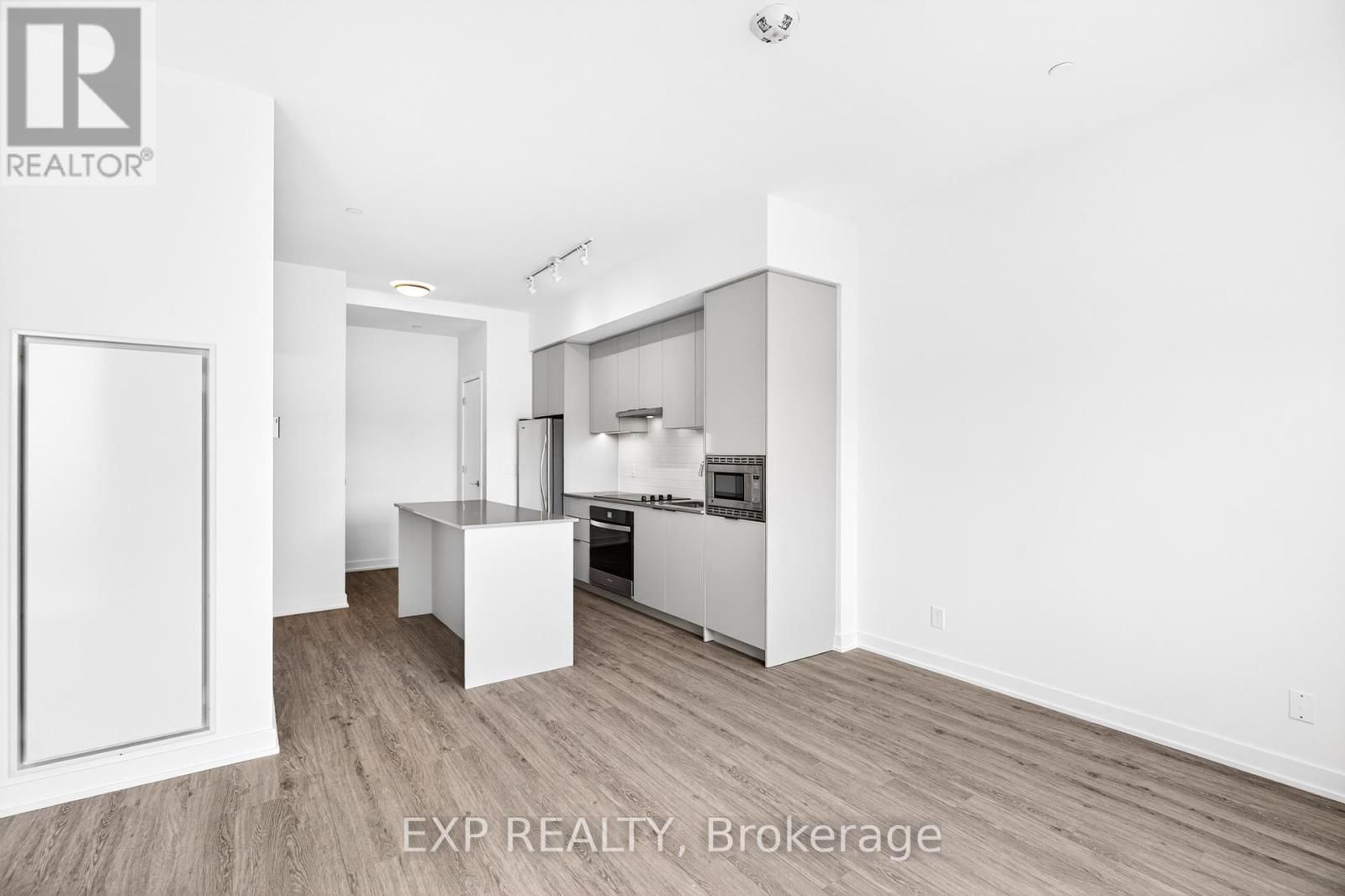 B108 - 3071 TRAFALGAR ROAD Image 20