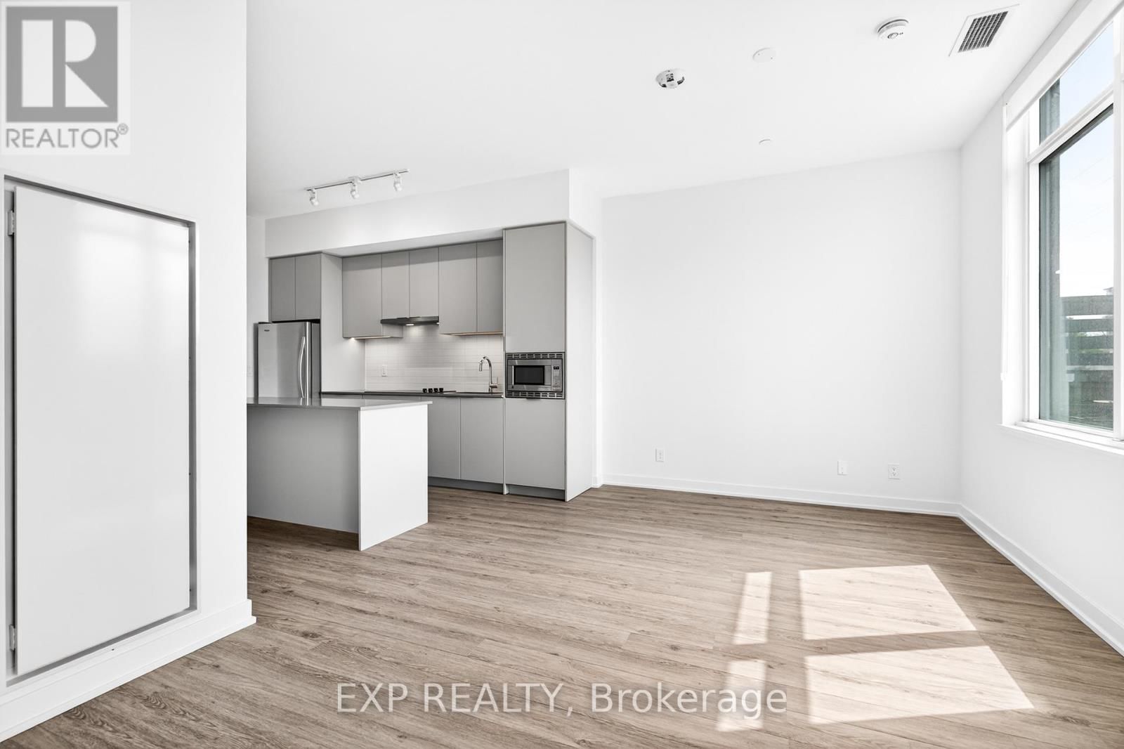 B108 - 3071 TRAFALGAR ROAD Image 21