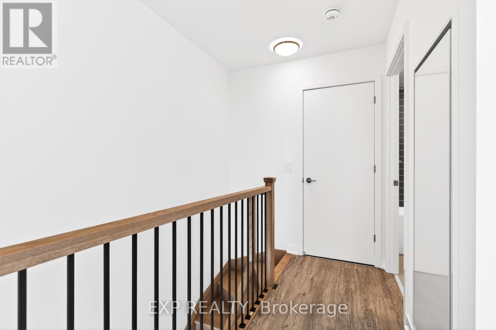 B108 - 3071 TRAFALGAR ROAD Image 34