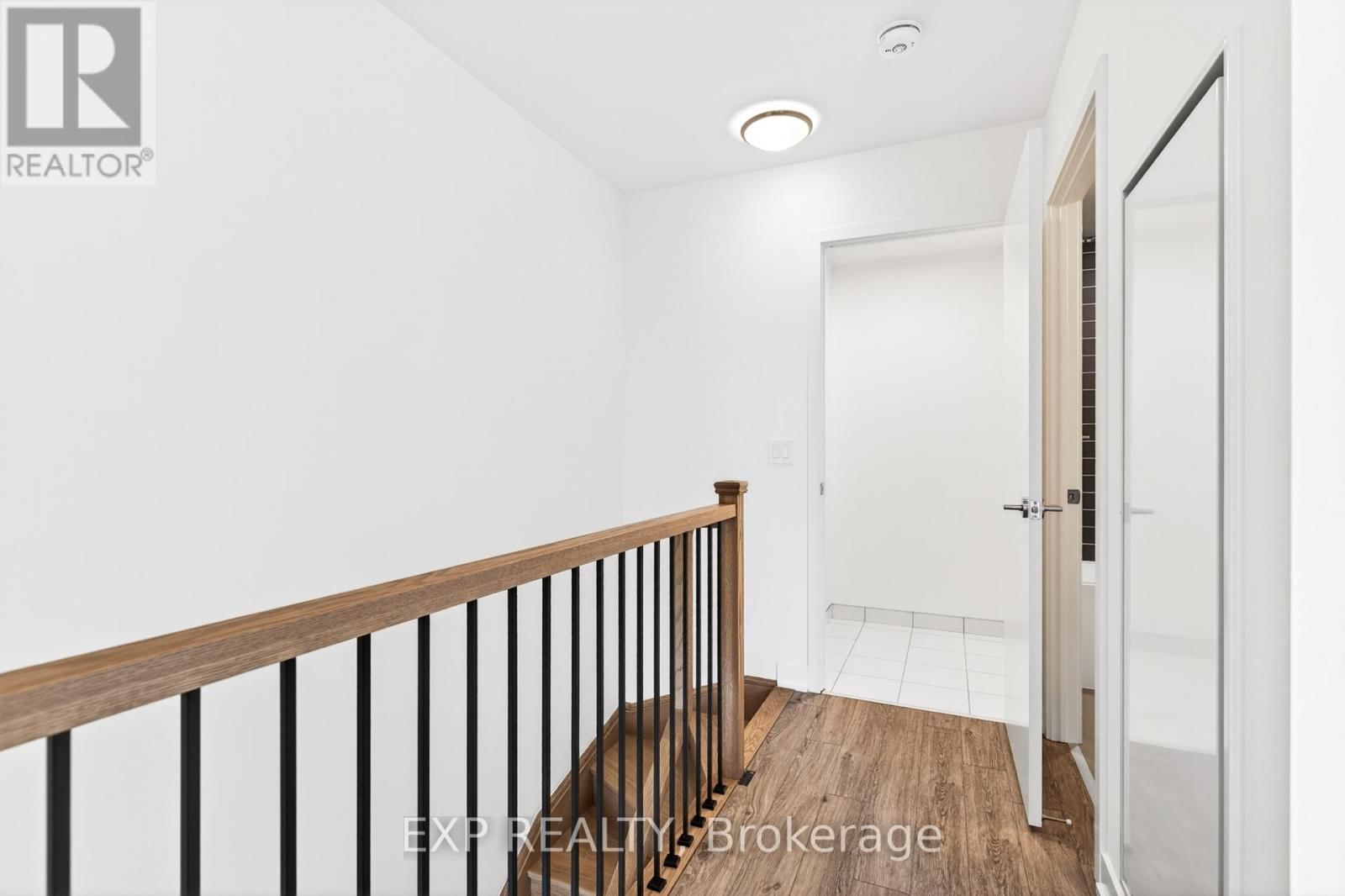 B108 - 3071 TRAFALGAR ROAD Image 35