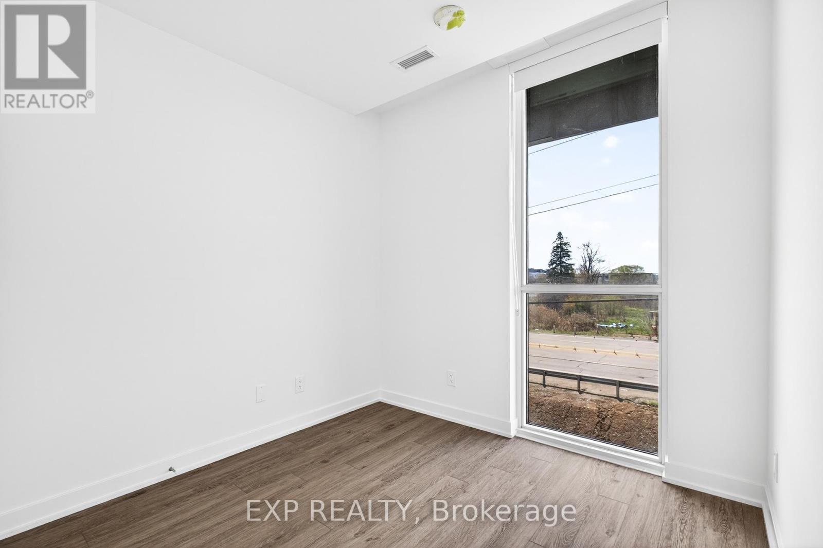 B108 - 3071 TRAFALGAR ROAD Image 38