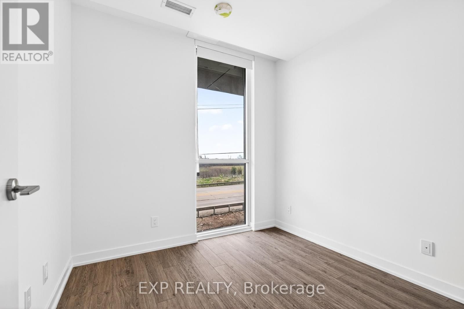 B108 - 3071 TRAFALGAR ROAD Image 39