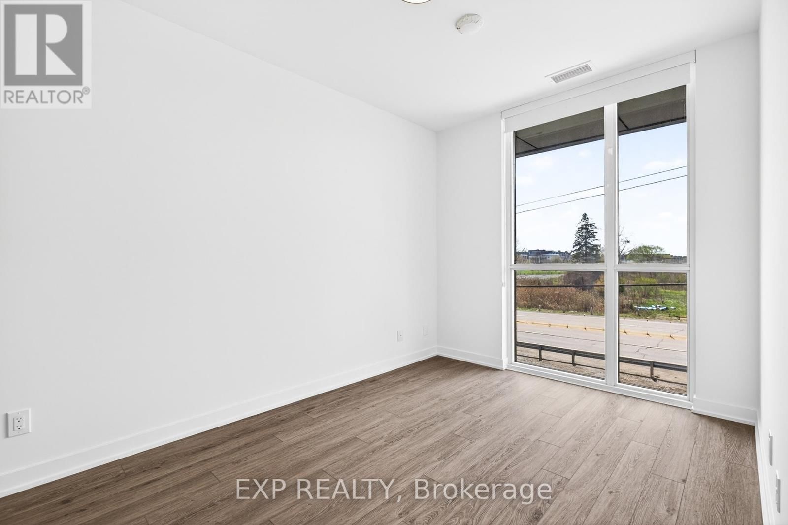 B108 - 3071 TRAFALGAR ROAD Image 40