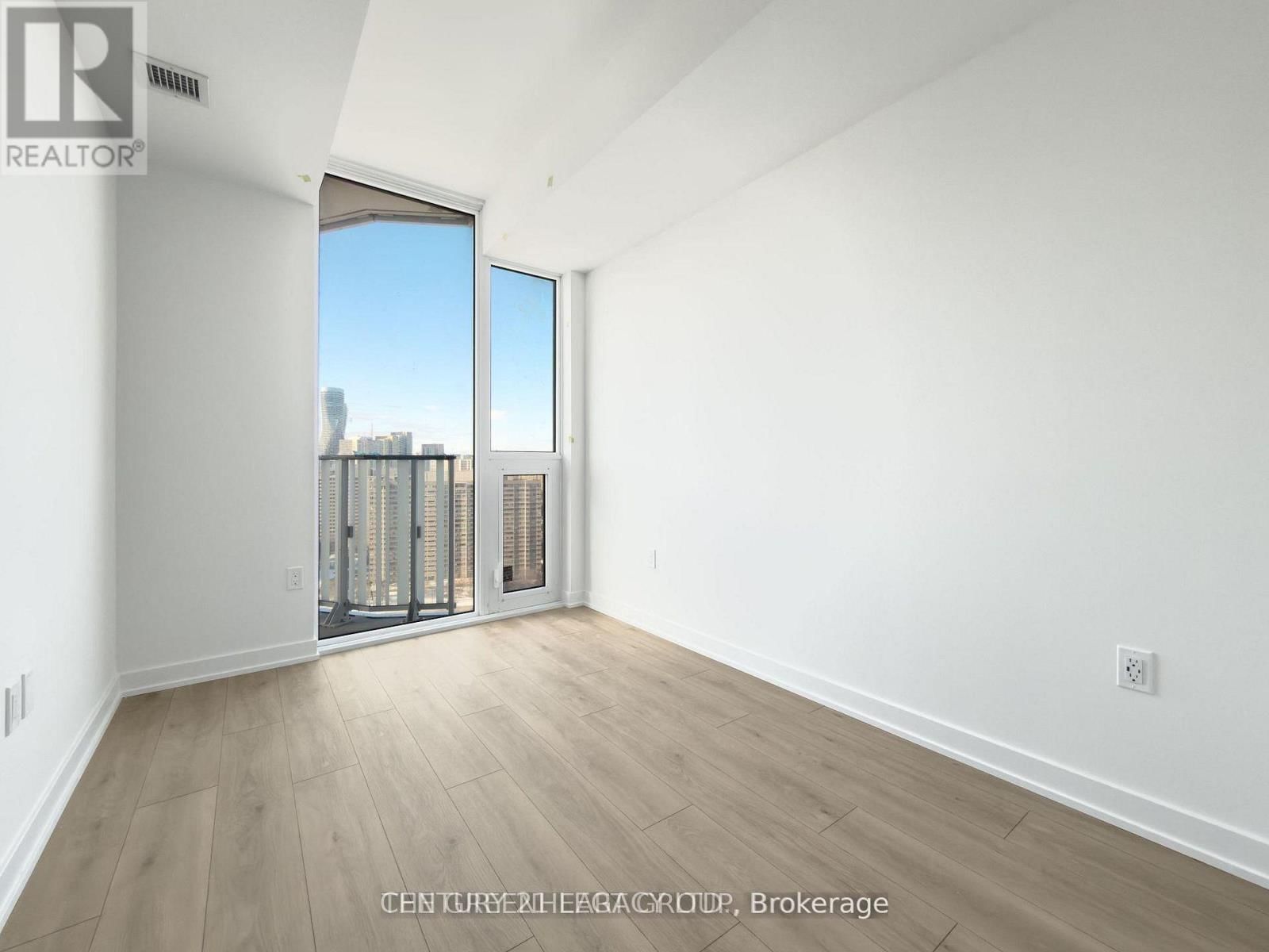 2105 - 1 FAIRVIEW ROAD EAST Image 11