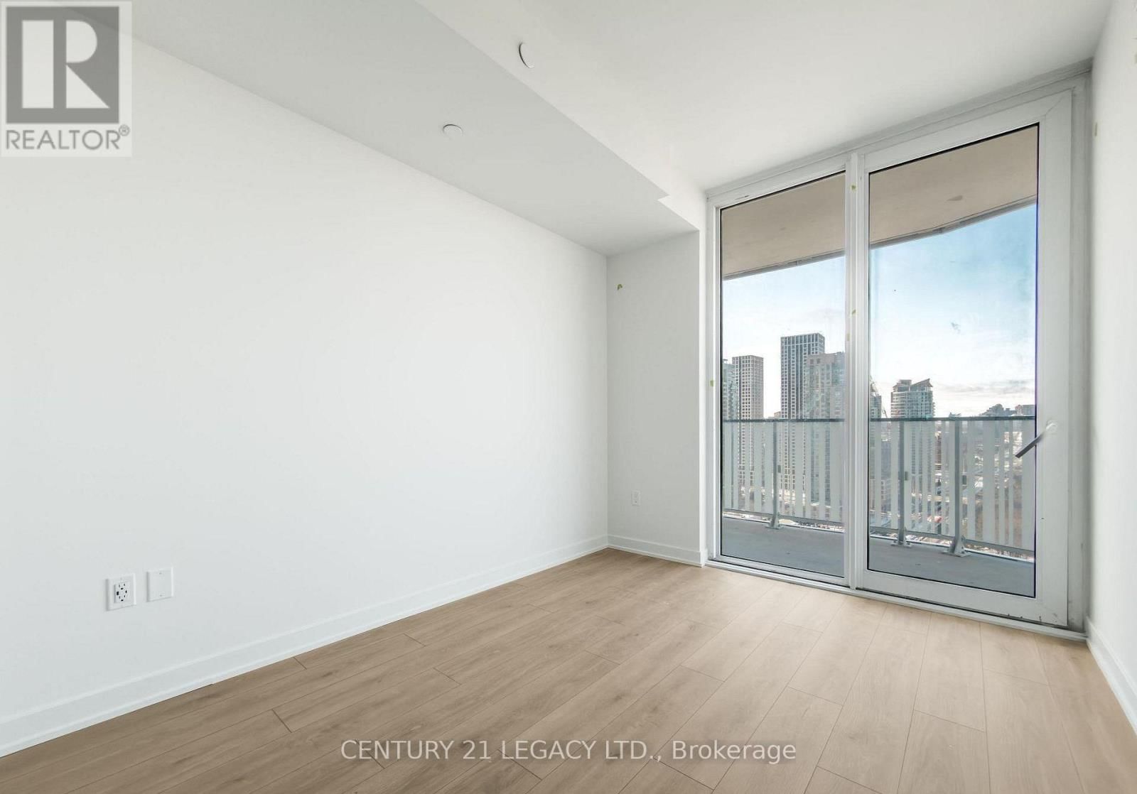 2105 - 1 FAIRVIEW ROAD EAST Image 12