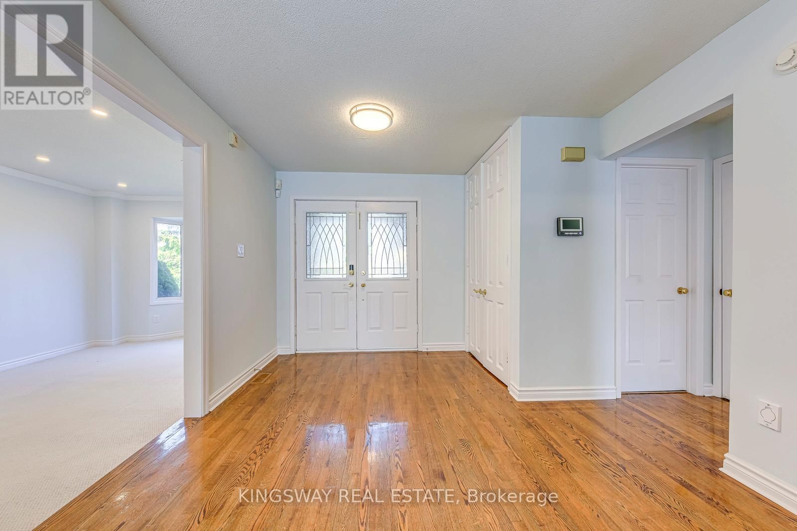 4020 MELFORT CRESCENT Image 3