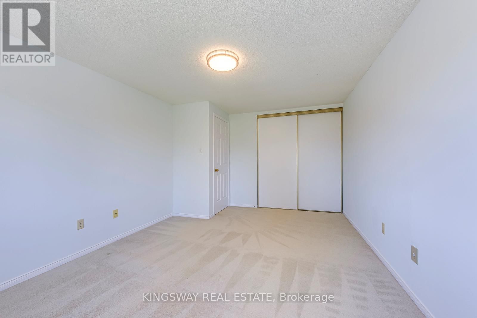 4020 MELFORT CRESCENT Image 34