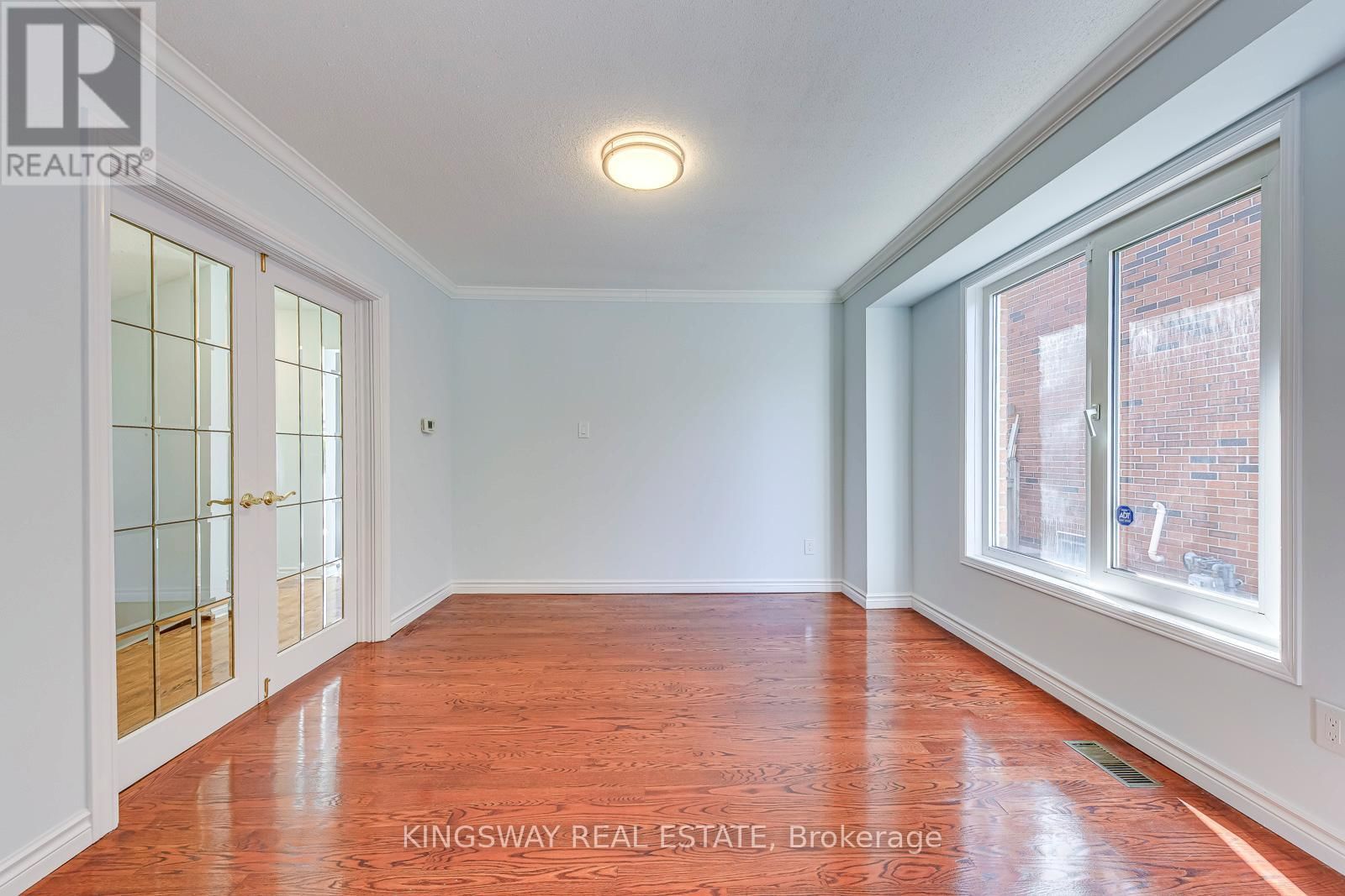 4020 MELFORT CRESCENT Image 7