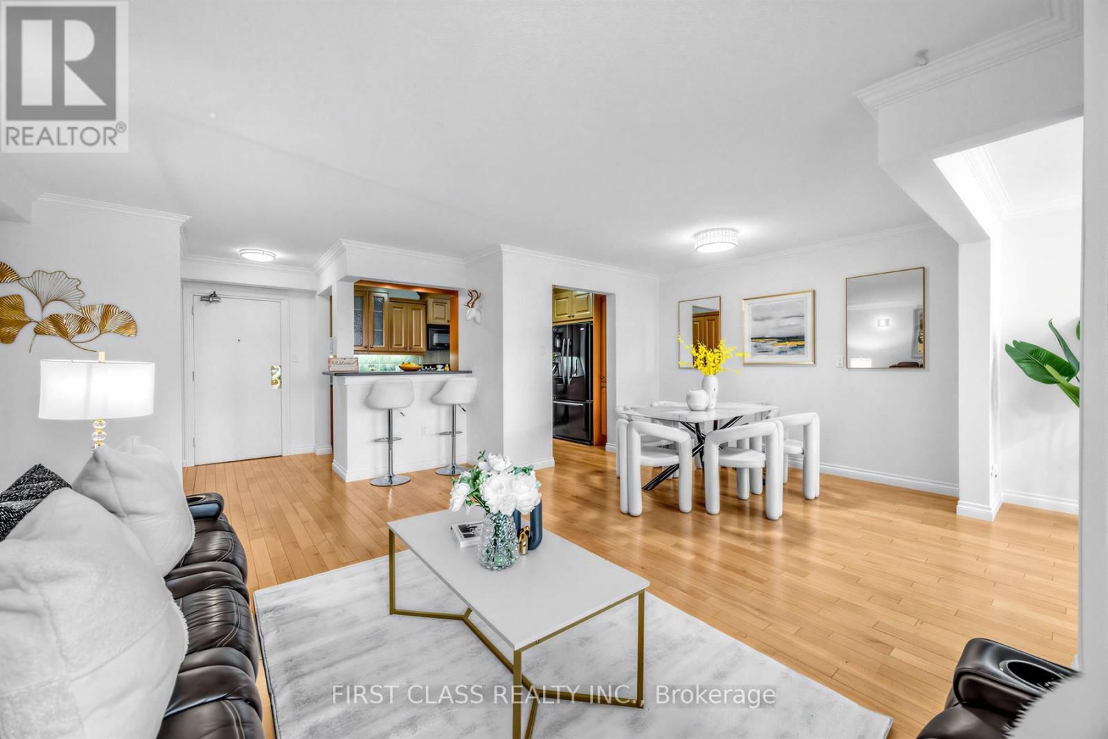 1007 - 362 THE EAST MALL ROAD Image 10