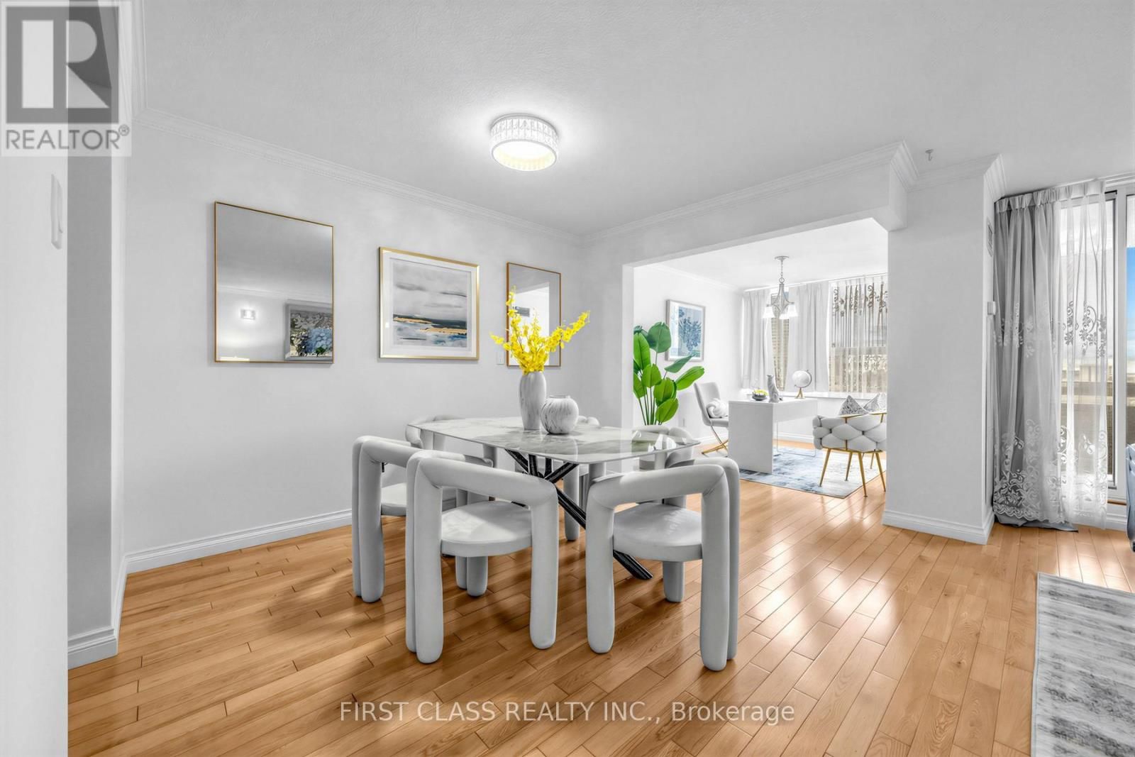 1007 - 362 THE EAST MALL ROAD Image 12