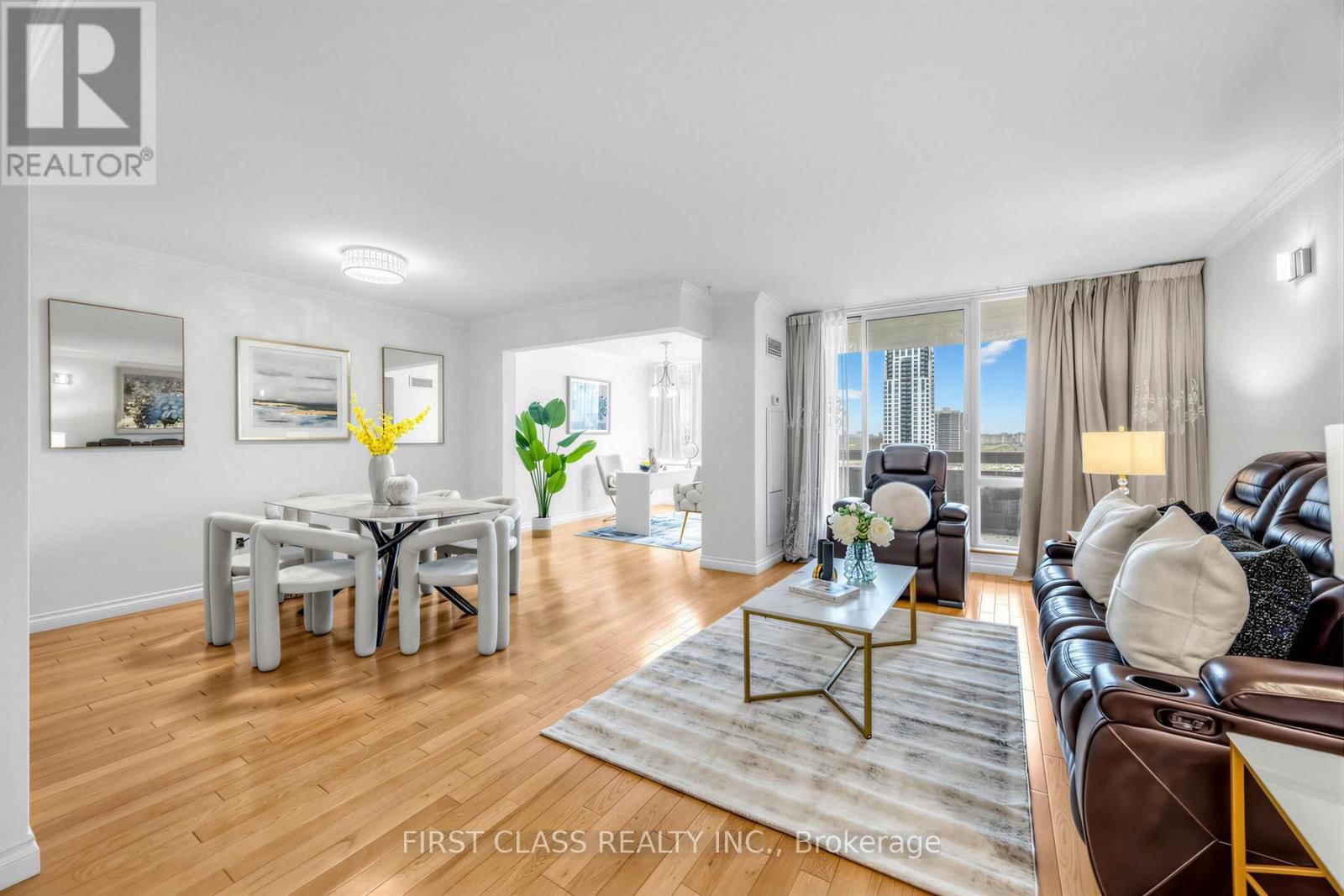 1007 - 362 THE EAST MALL ROAD Image 14