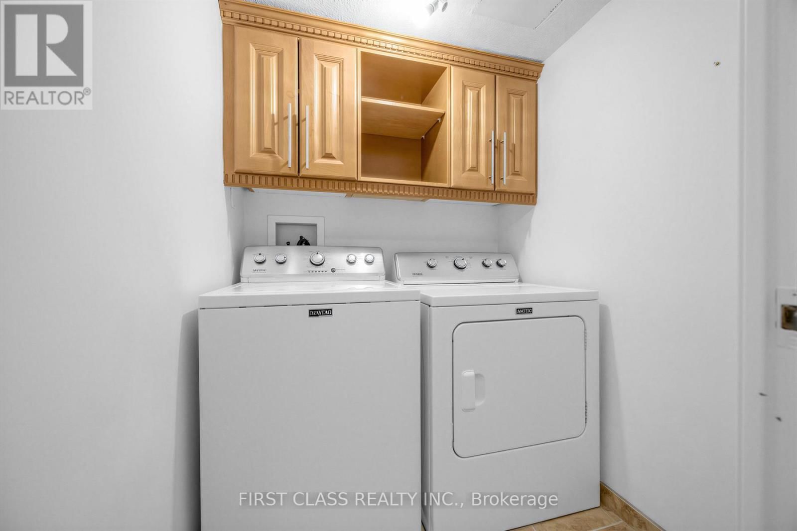 1007 - 362 THE EAST MALL ROAD Image 19