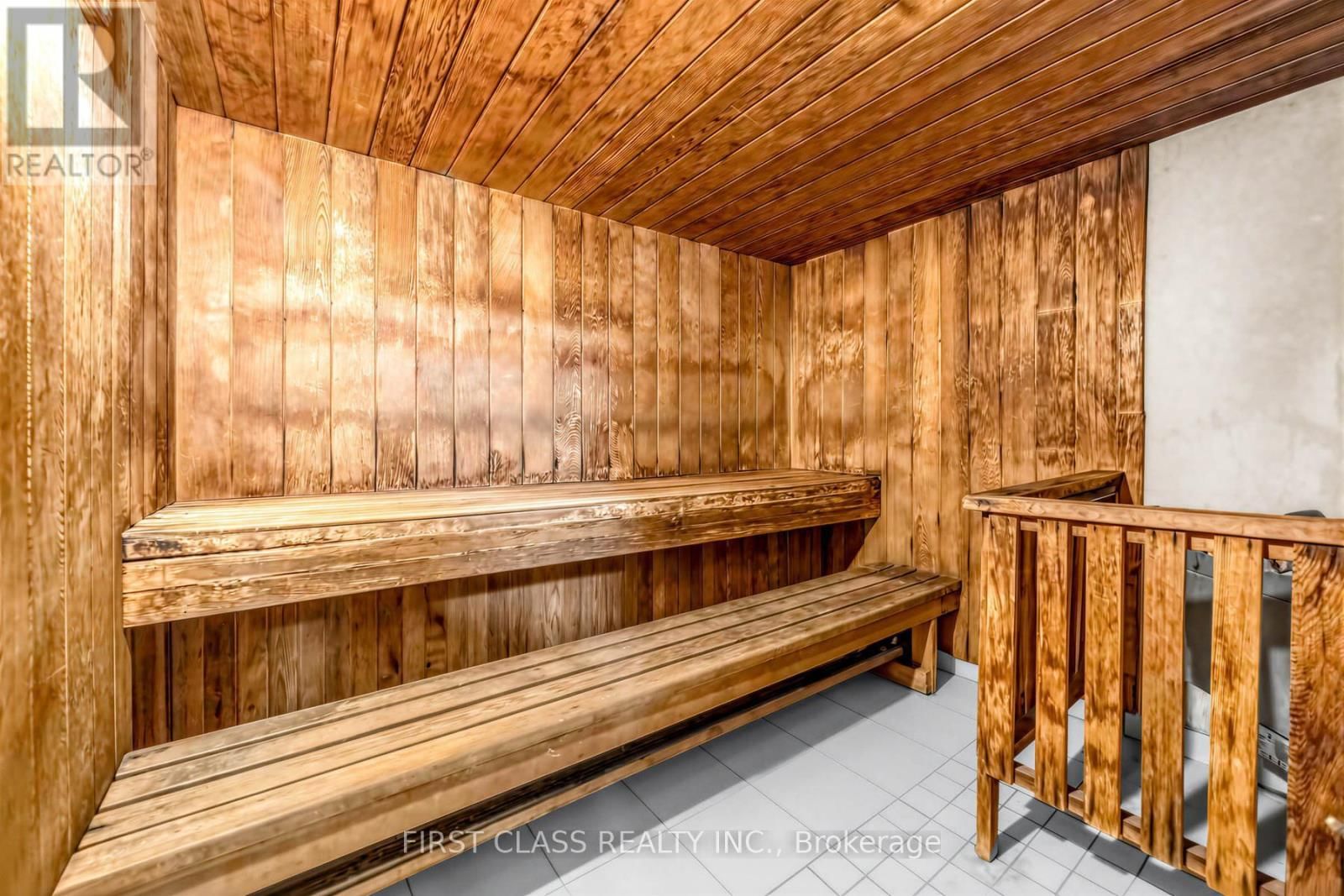 1007 - 362 THE EAST MALL ROAD Image 32